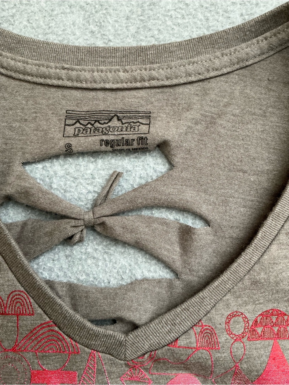 Patagonia Custom Upcycled Graphic Tee Tie Back Shirt Organic Cotton Women’s S - Picture 4 of 9